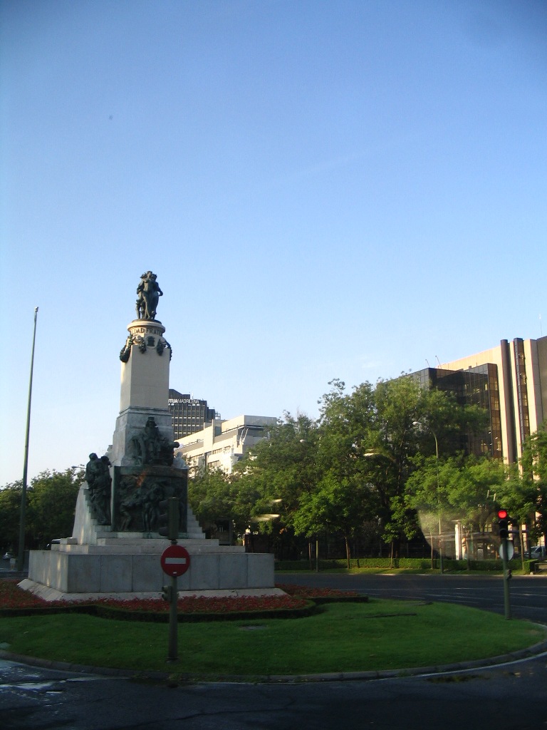 42 -Altra veduta del Monumento ad Emilio Castelar